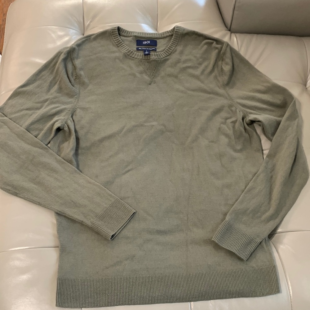 1901 men sweater
